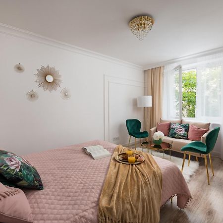 Lovely Downtown Studio At Most Lively Hoza Street, Discover Warsaw On Foot Екстер'єр фото