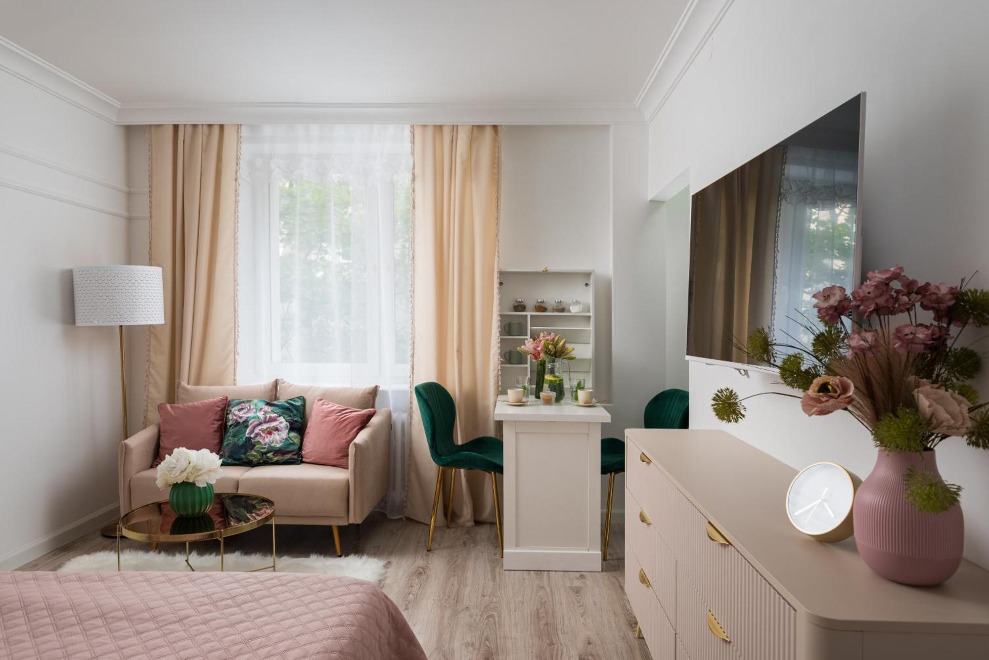 Lovely Downtown Studio At Most Lively Hoza Street, Discover Warsaw On Foot Екстер'єр фото