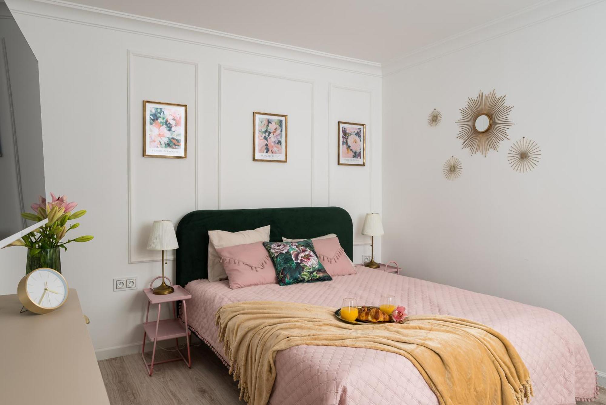 Lovely Downtown Studio At Most Lively Hoza Street, Discover Warsaw On Foot Екстер'єр фото