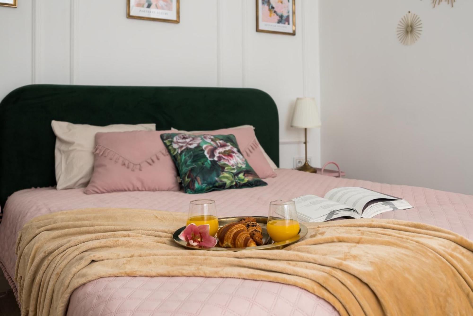 Lovely Downtown Studio At Most Lively Hoza Street, Discover Warsaw On Foot Екстер'єр фото